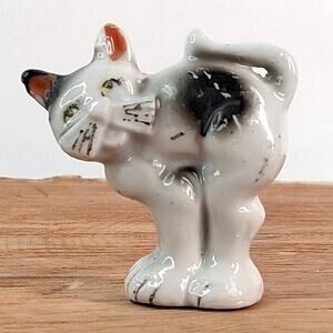 Vintage Porcelain Cat Figure Figurine Small Made in Japan
